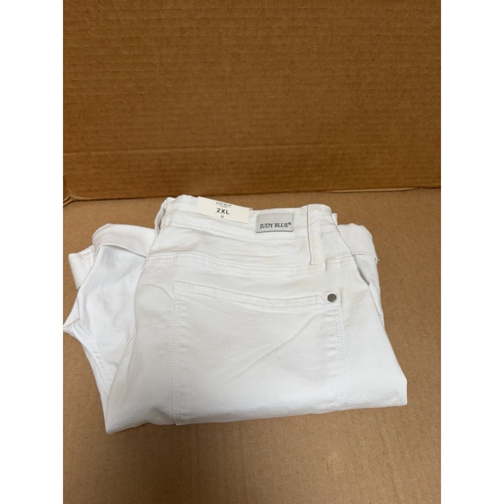 Judy Blue NWT White Mid-Rise Boyfriend Distressed Shorts Sz 2XL Style #1556 Cuff